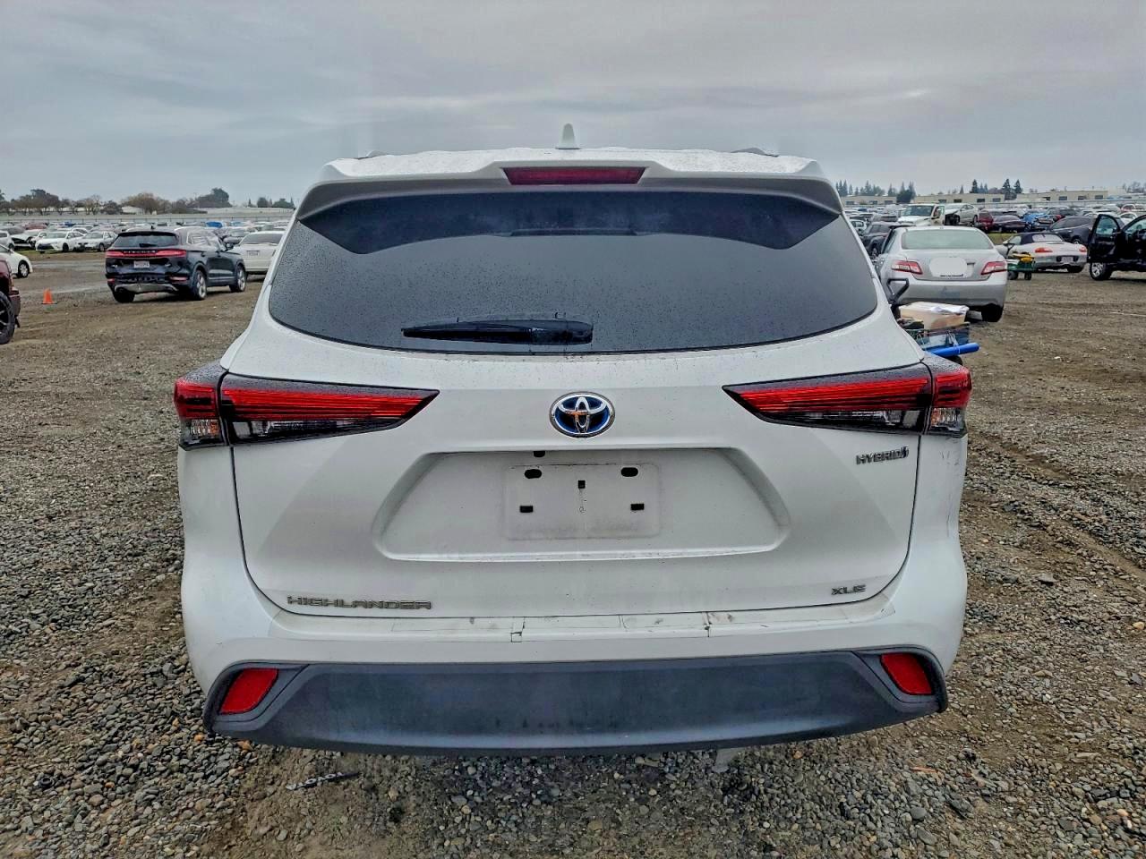 2022 TOYOTA HIGHLANDER HYBRID XLE photo 11