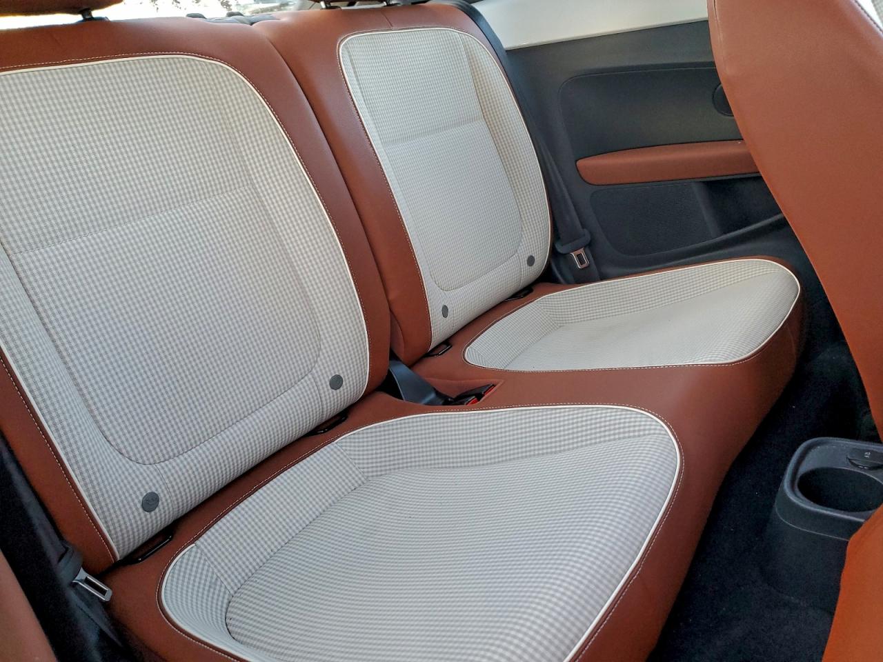 2015 VOLKSWAGEN BEETLE 1.8T photo 19