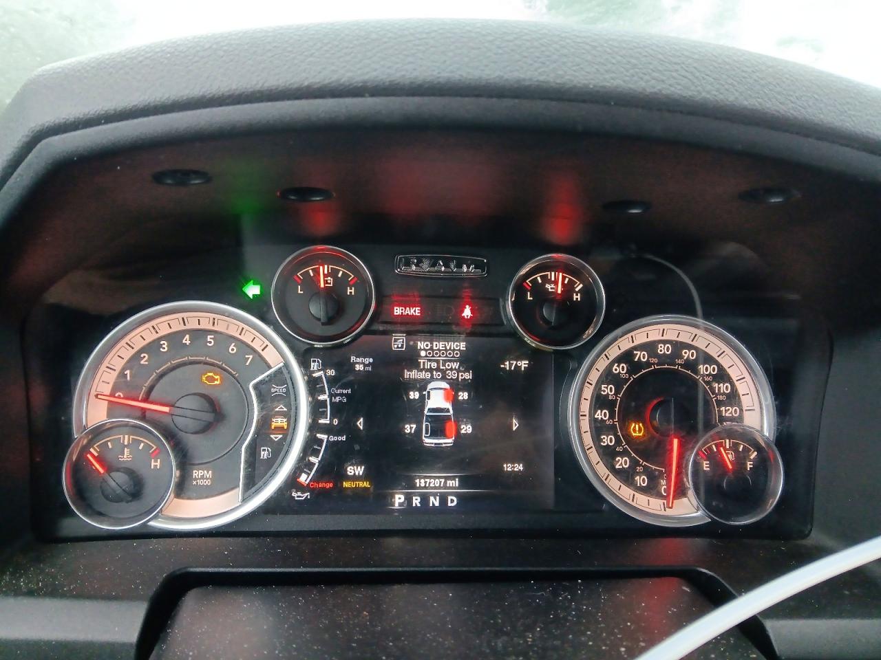 2014 RAM 1500 SLT photo 9