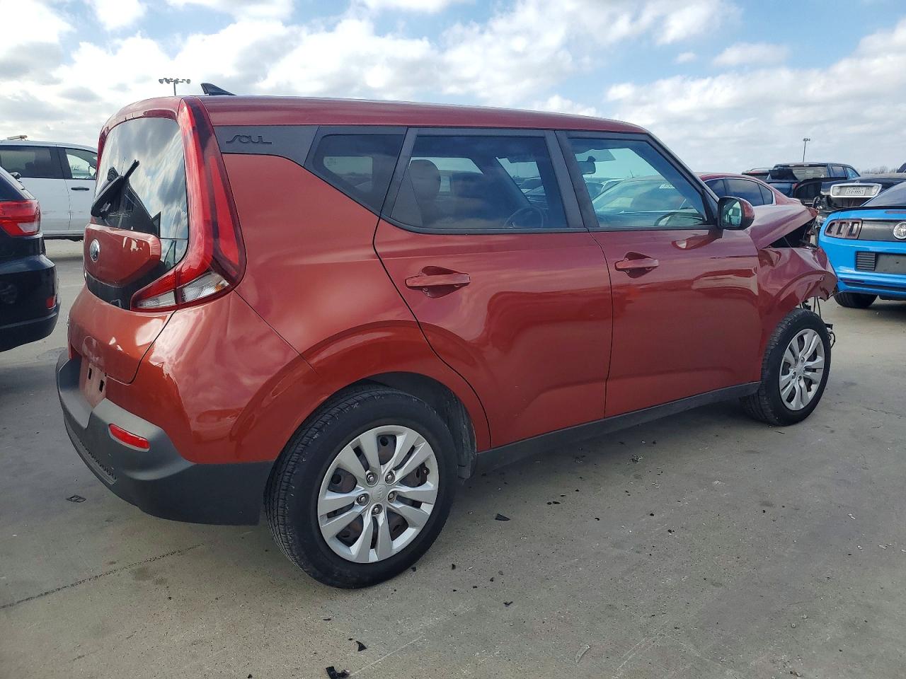 2020 KIA SOUL LX photo 3