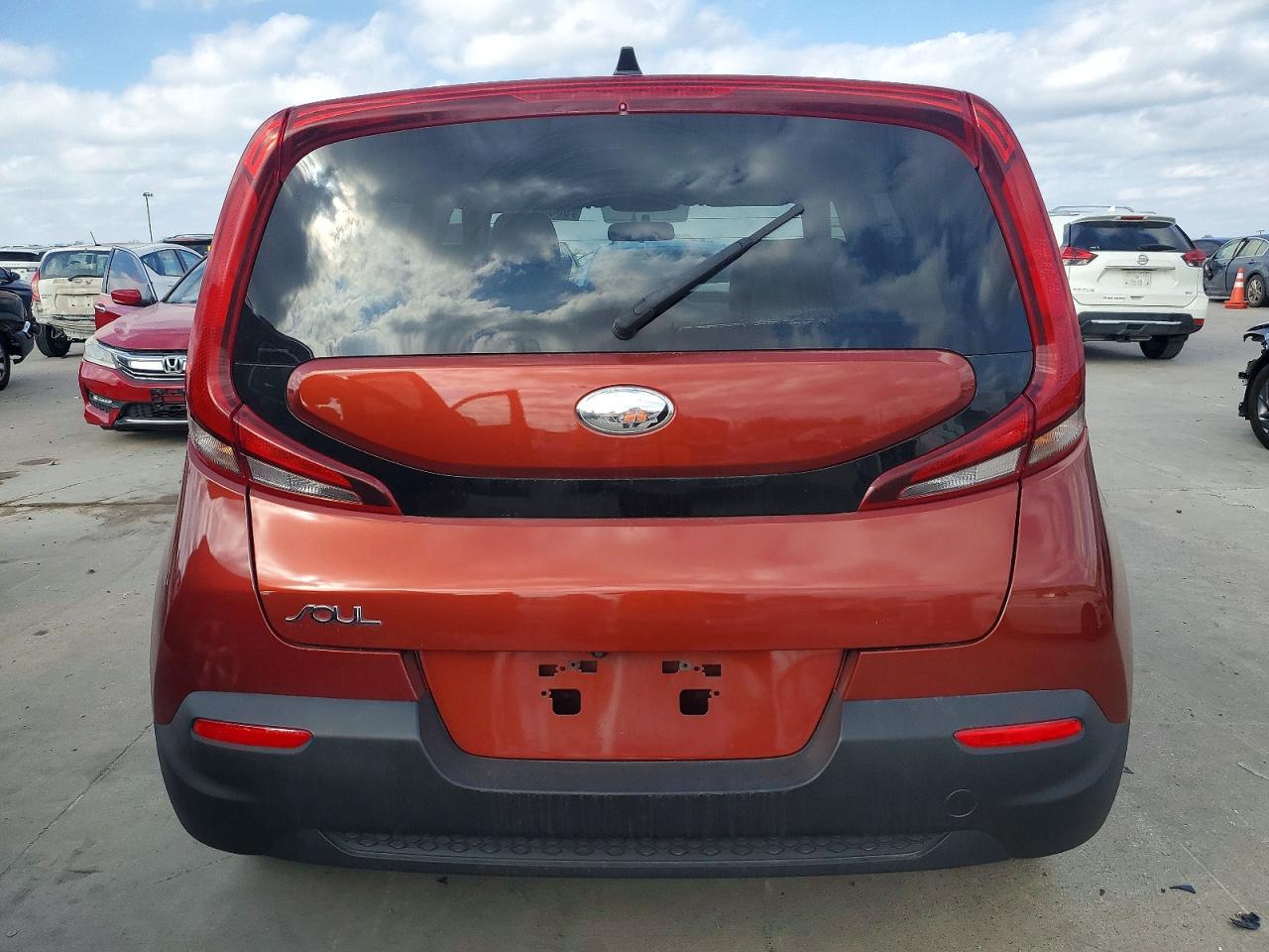 2020 KIA SOUL LX photo 6