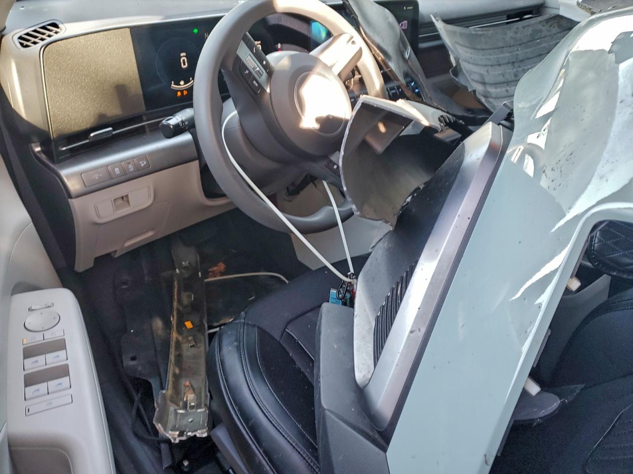 2024 HYUNDAI KONA SE photo 8