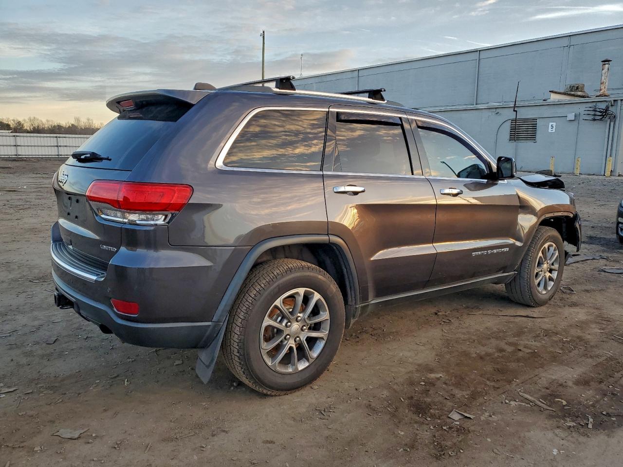 2016 JEEP GRAND CHEROKEE LIMITED photo 3
