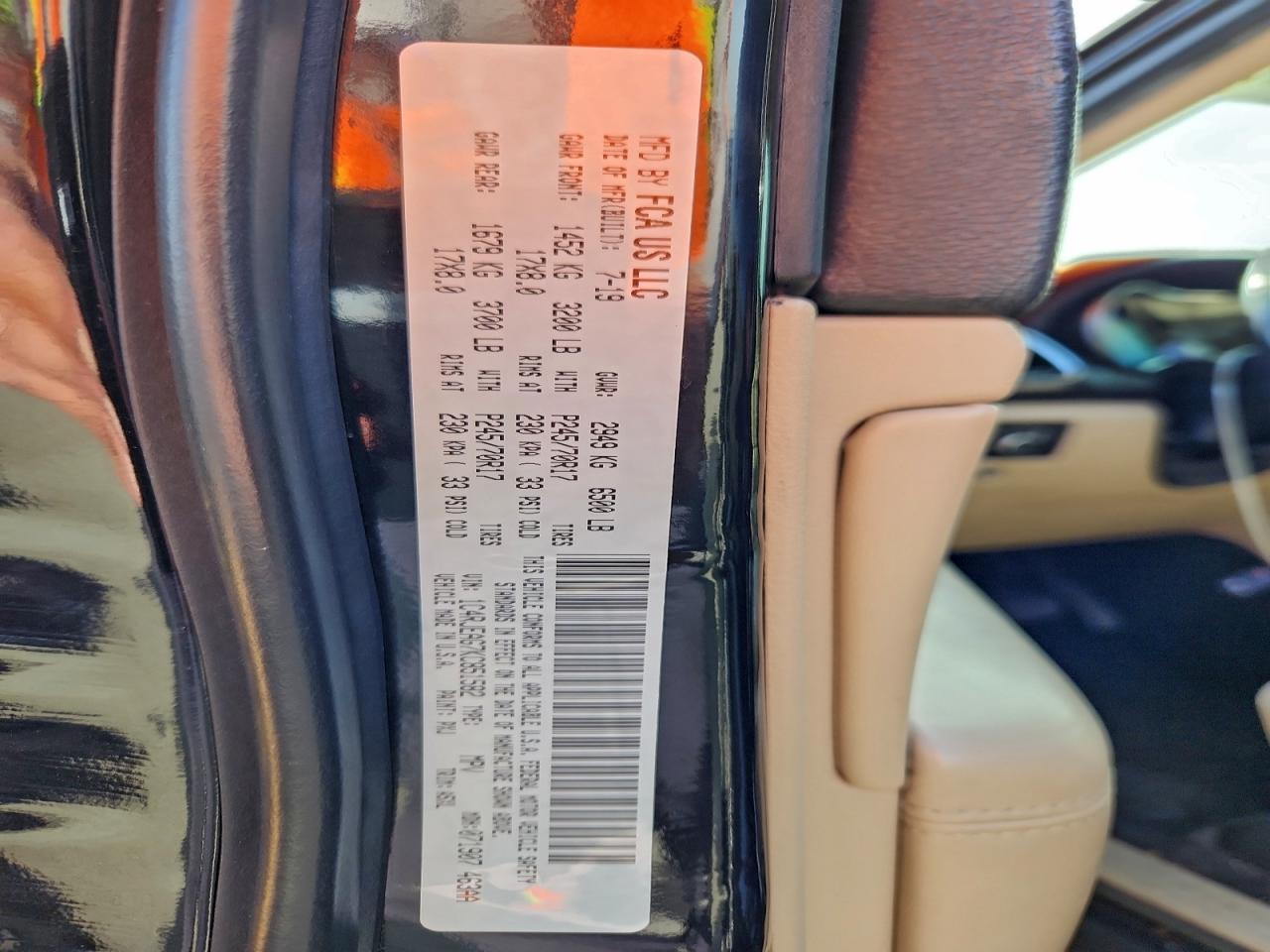 2019 JEEP GRAND CHEROKEE LAREDO photo 37