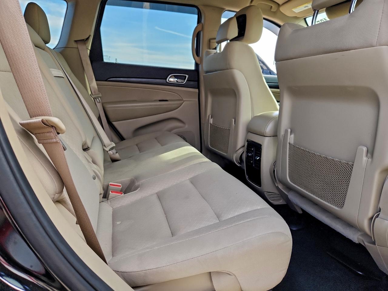 2019 JEEP GRAND CHEROKEE LAREDO photo 31