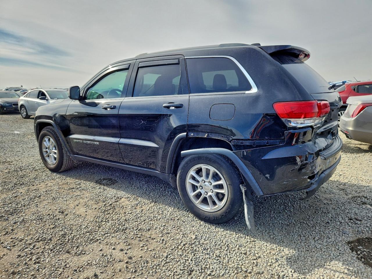 2019 JEEP GRAND CHEROKEE LAREDO photo 4