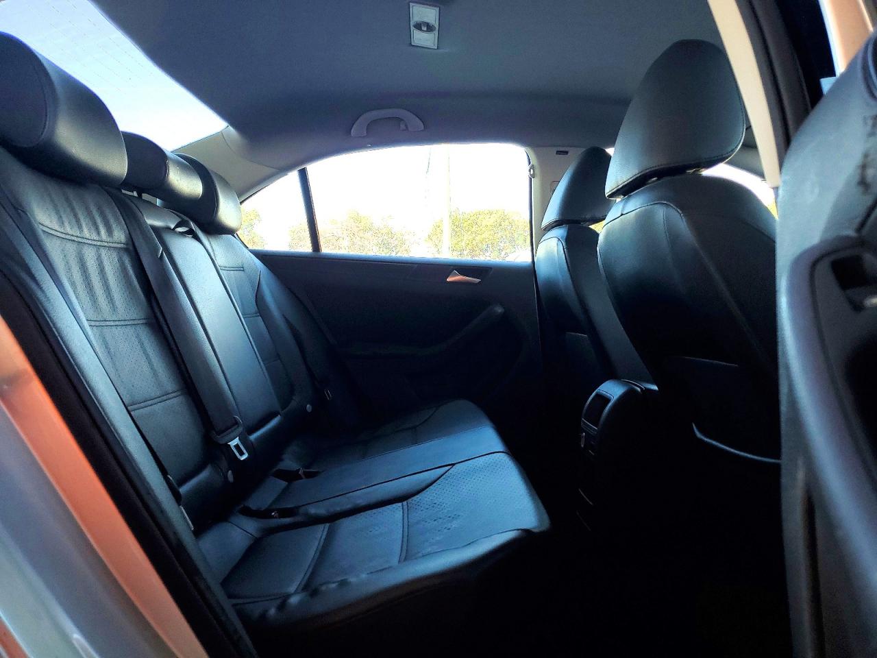2014 VOLKSWAGEN JETTA SE photo 10