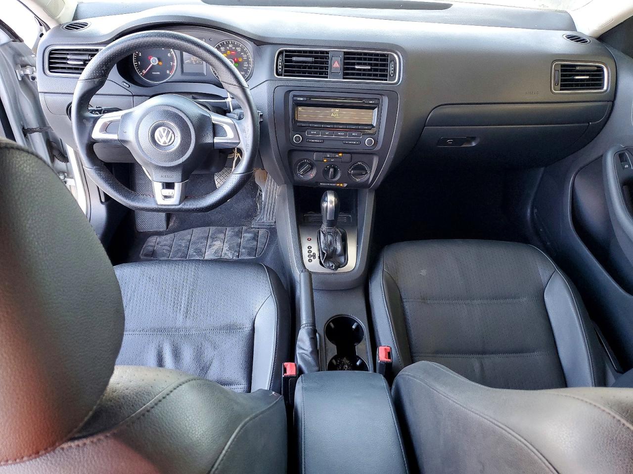 2014 VOLKSWAGEN JETTA SE photo 8