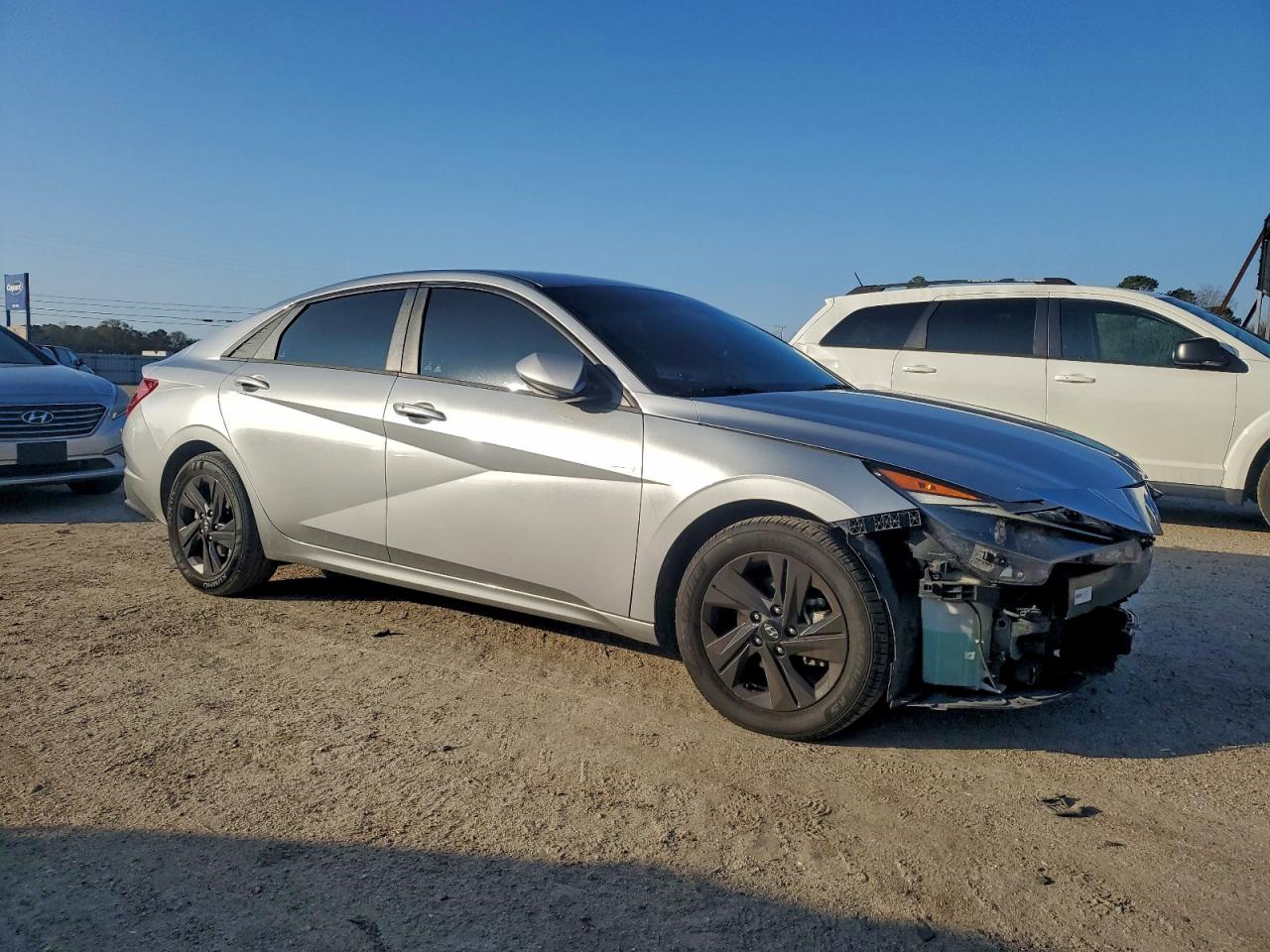 2021 HYUNDAI ELANTRA SEL photo 4