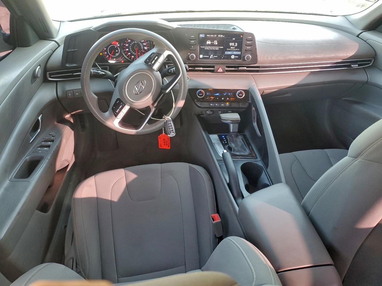 2021 HYUNDAI ELANTRA SEL photo 8