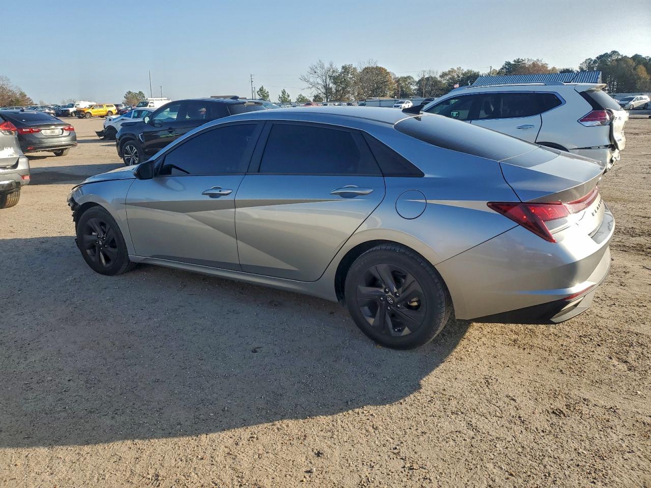 2021 HYUNDAI ELANTRA SEL photo 2
