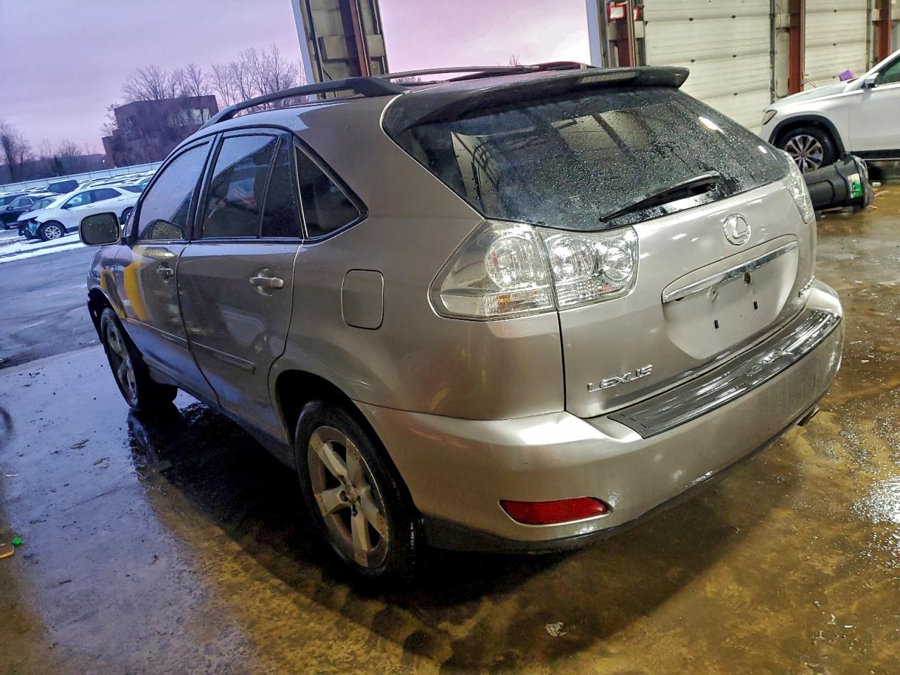 2005 LEXUS RX 330 photo 2
