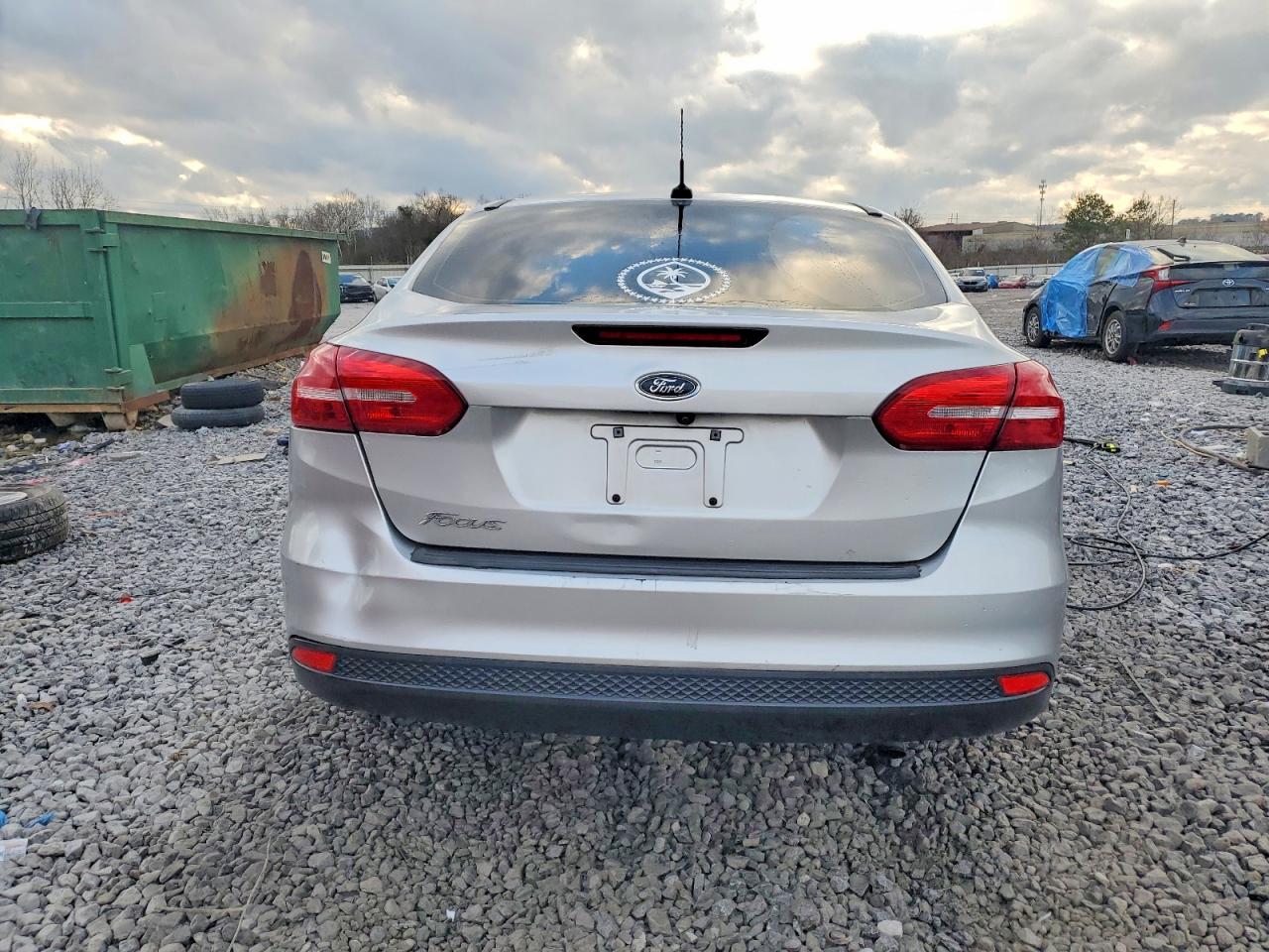 2017 FORD FOCUS S photo 6