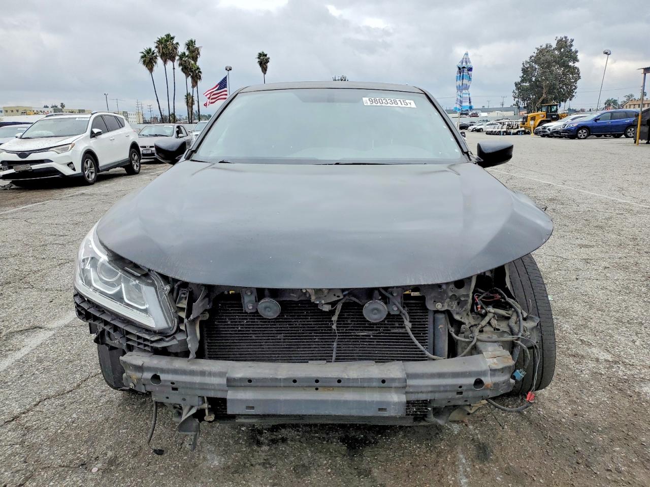 2017 HONDA ACCORD photo 5