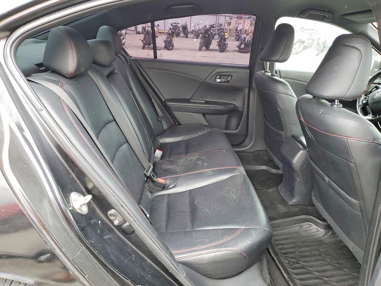 2017 HONDA ACCORD photo 10