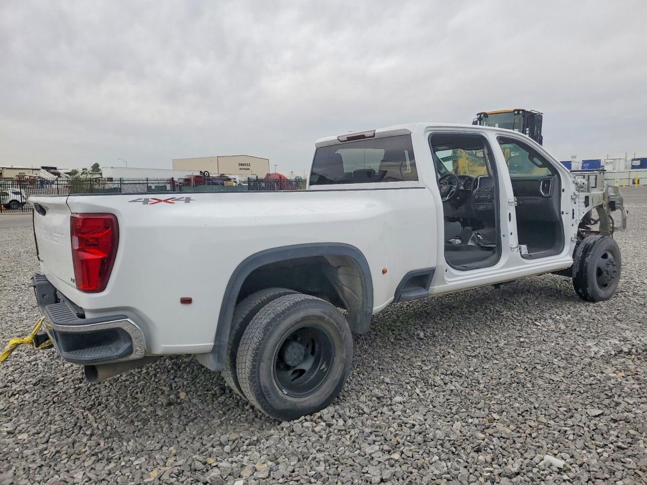 2021 CHEVROLET SILVERADO K3500 LT photo 3