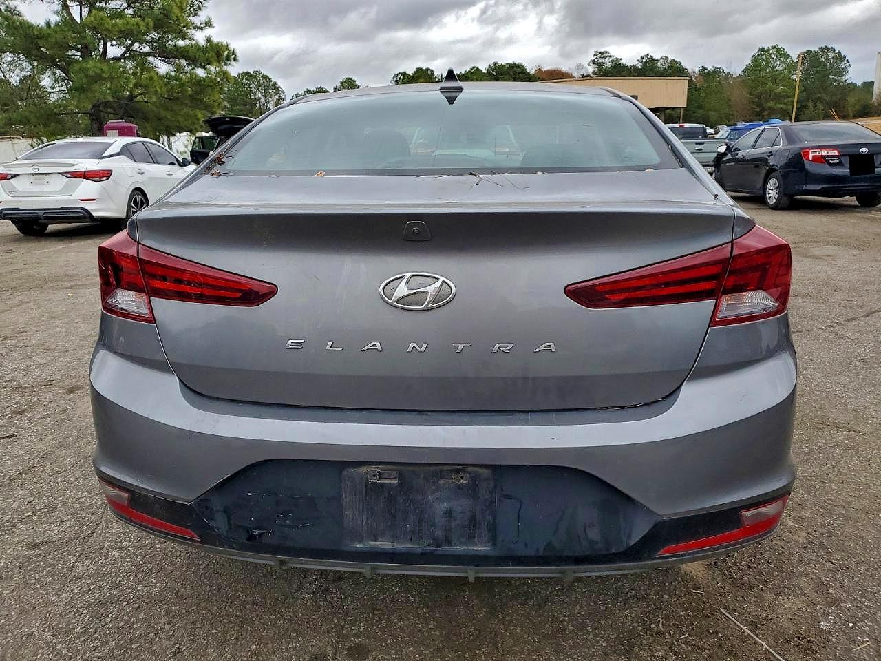 2019 HYUNDAI ELANTRA SEL photo 16