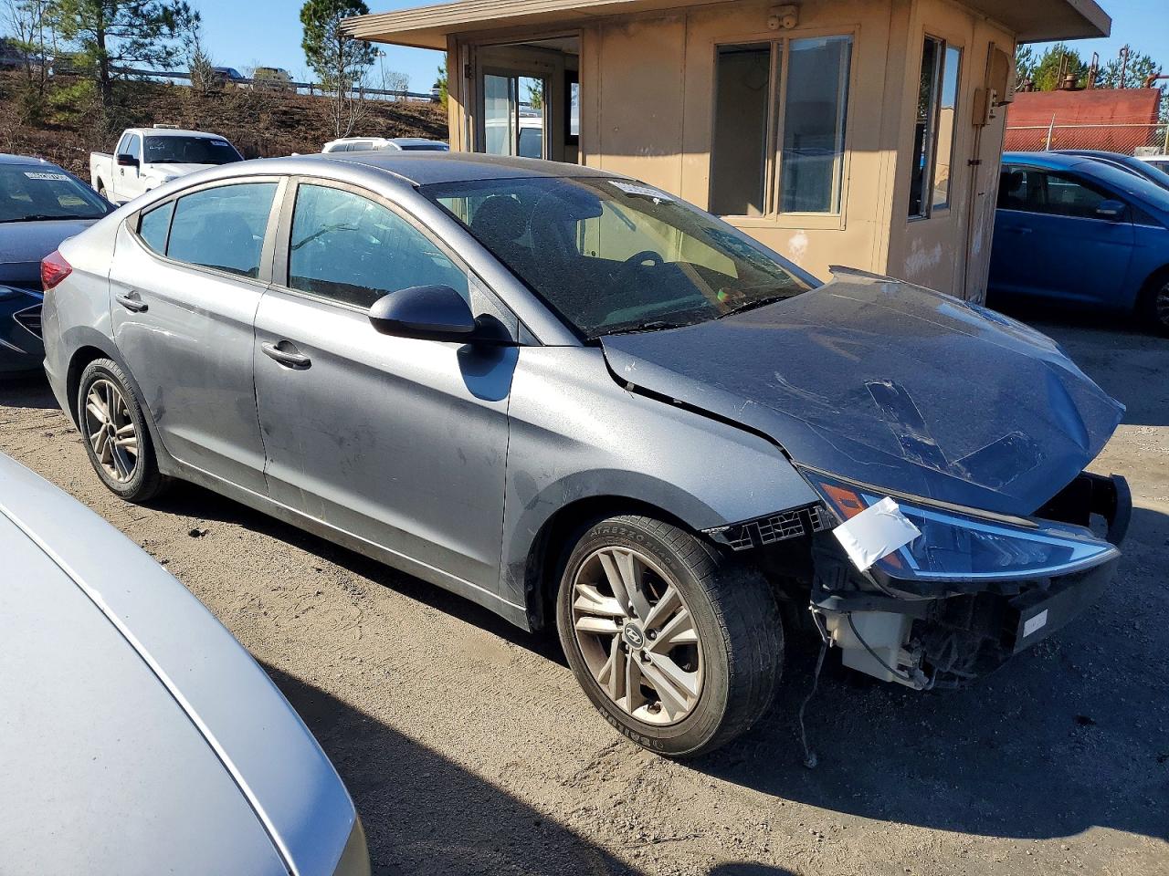 2019 HYUNDAI ELANTRA SEL photo 10