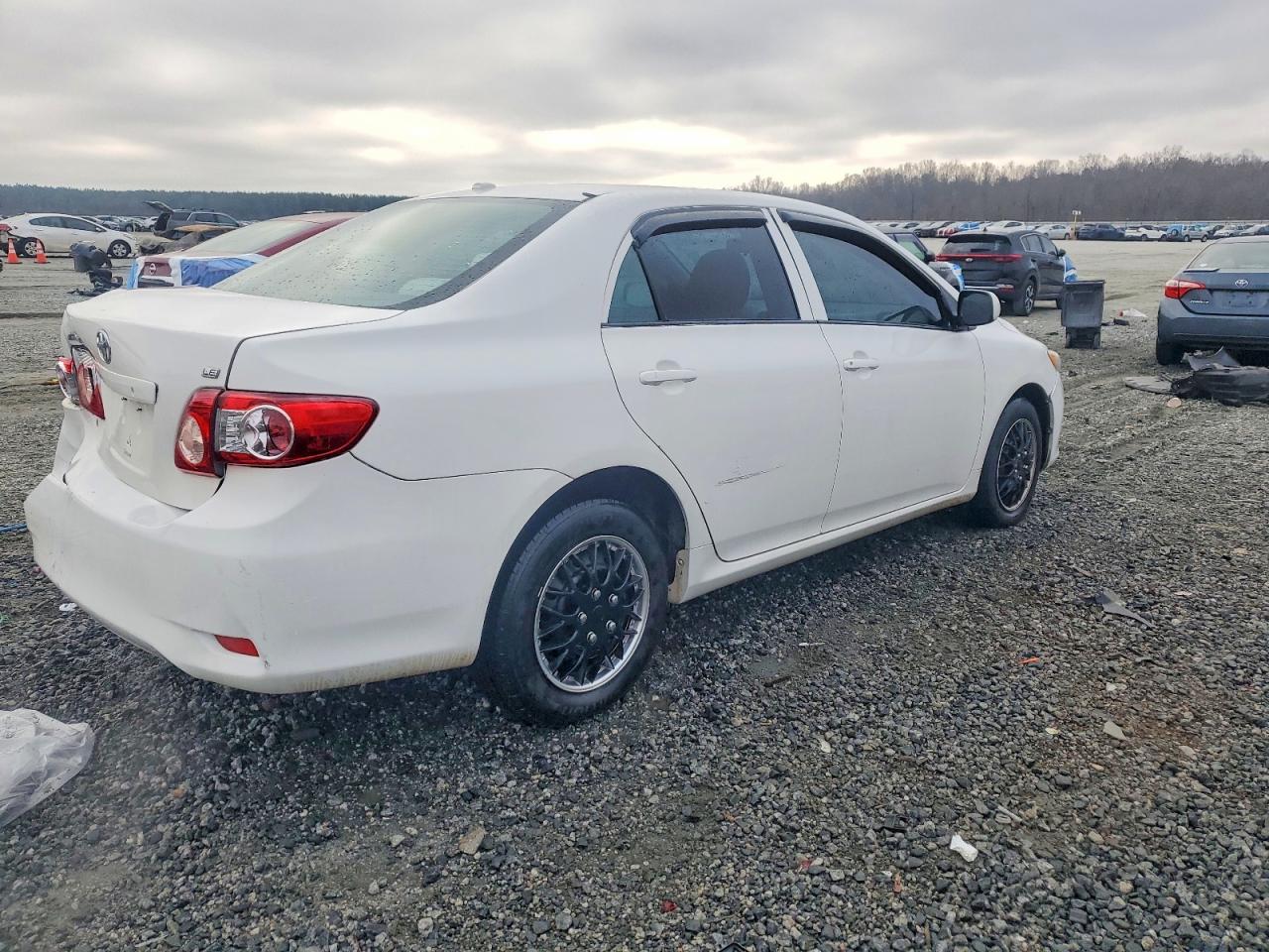 2009 TOYOTA COROLLA BASE photo 3