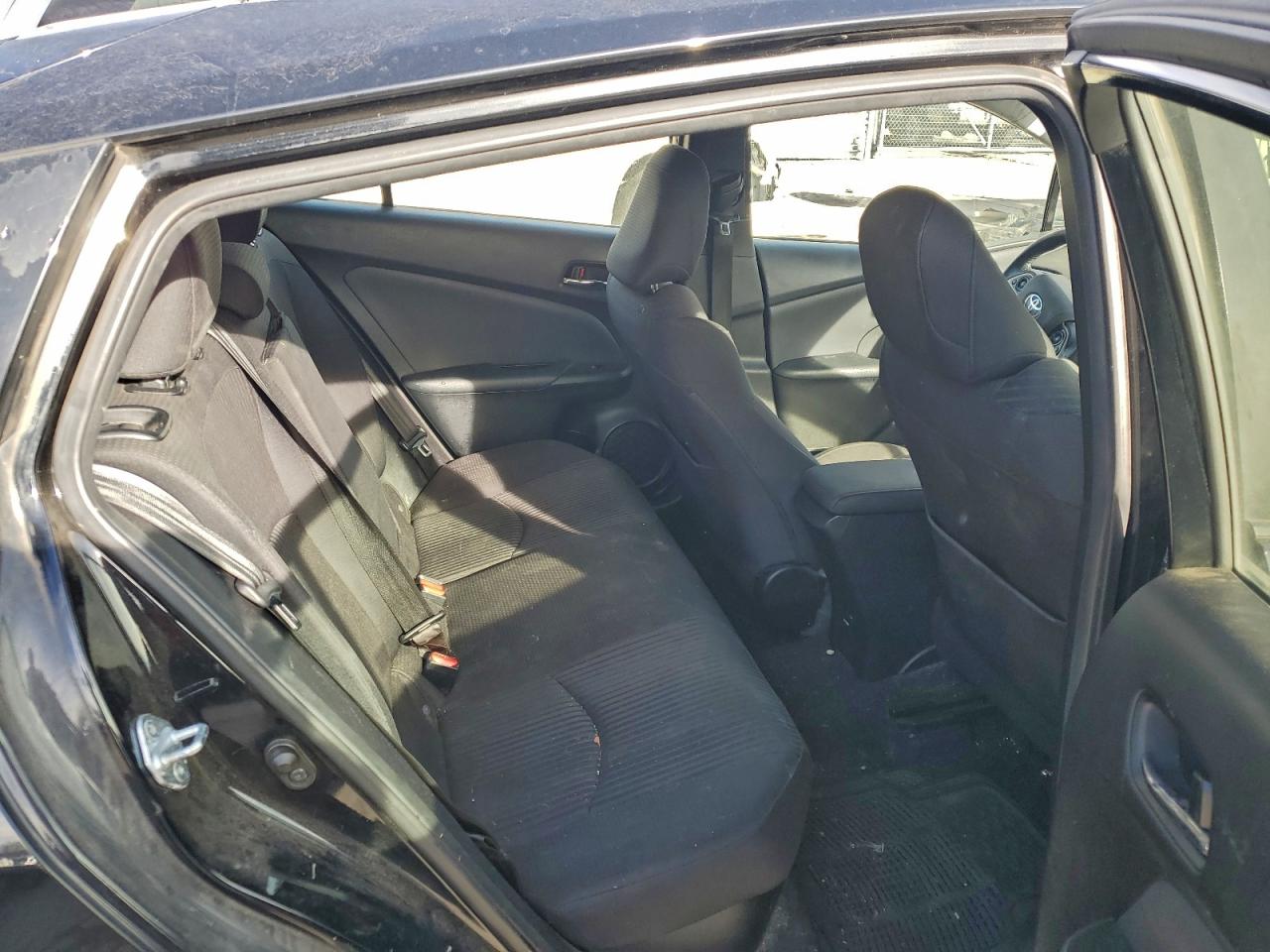 2016 TOYOTA PRIUS THREE photo 11