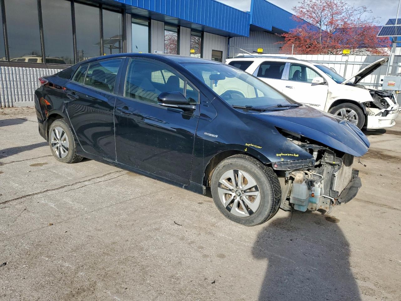 2016 TOYOTA PRIUS THREE photo 4