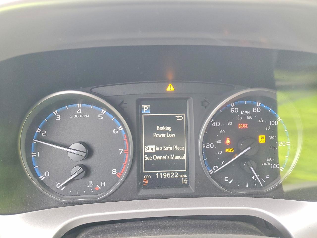 2018 TOYOTA RAV4 LE photo 9