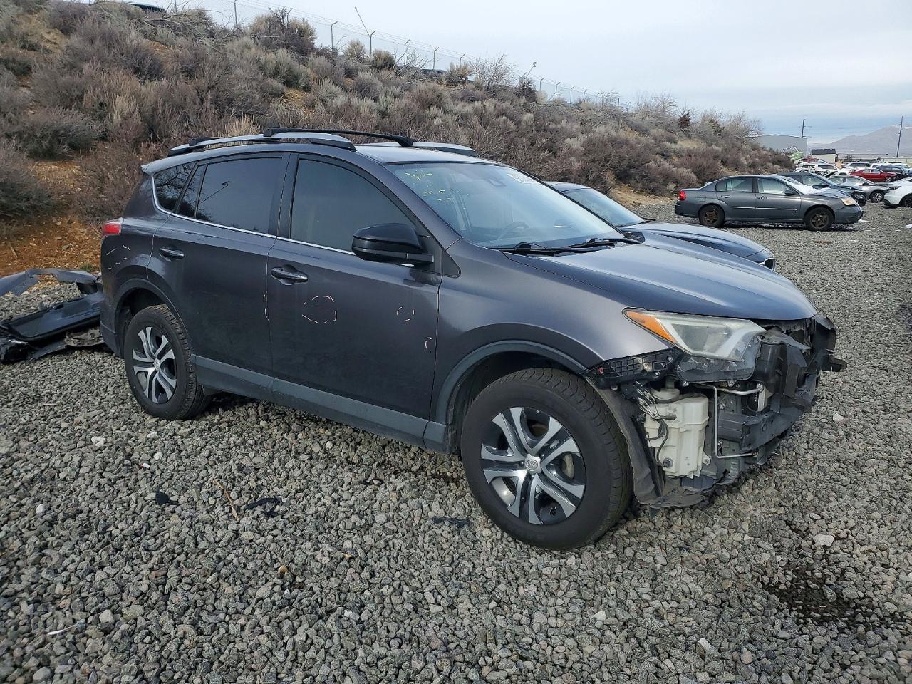 2018 TOYOTA RAV4 LE photo 4