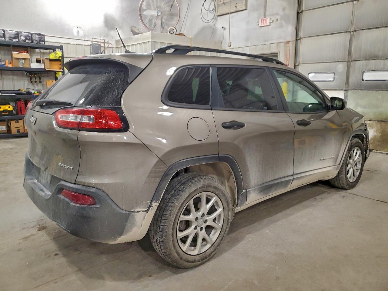 2016 JEEP CHEROKEE SPORT photo 3