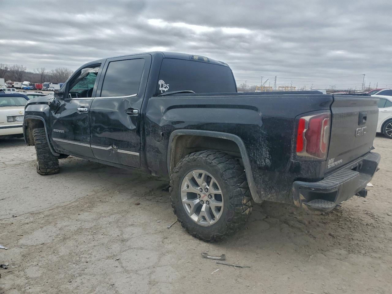 2017 GMC SIERRA K1500 SLT photo 2