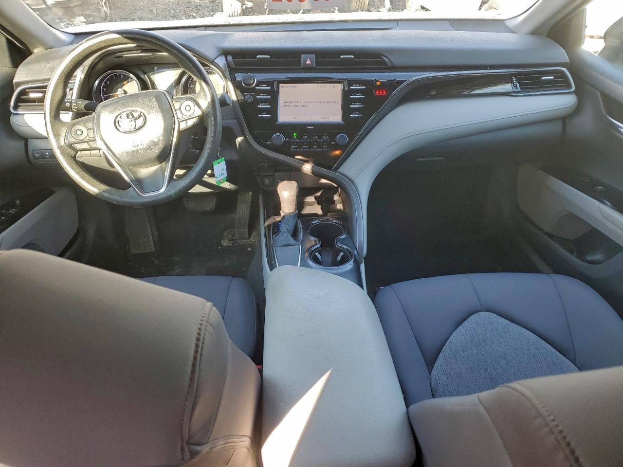 2020 TOYOTA CAMRY LE photo 8