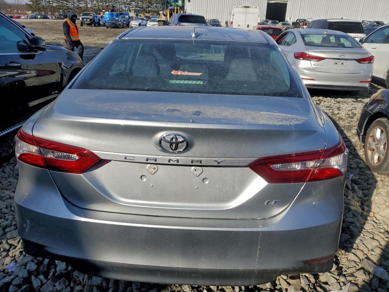2020 TOYOTA CAMRY LE photo 6