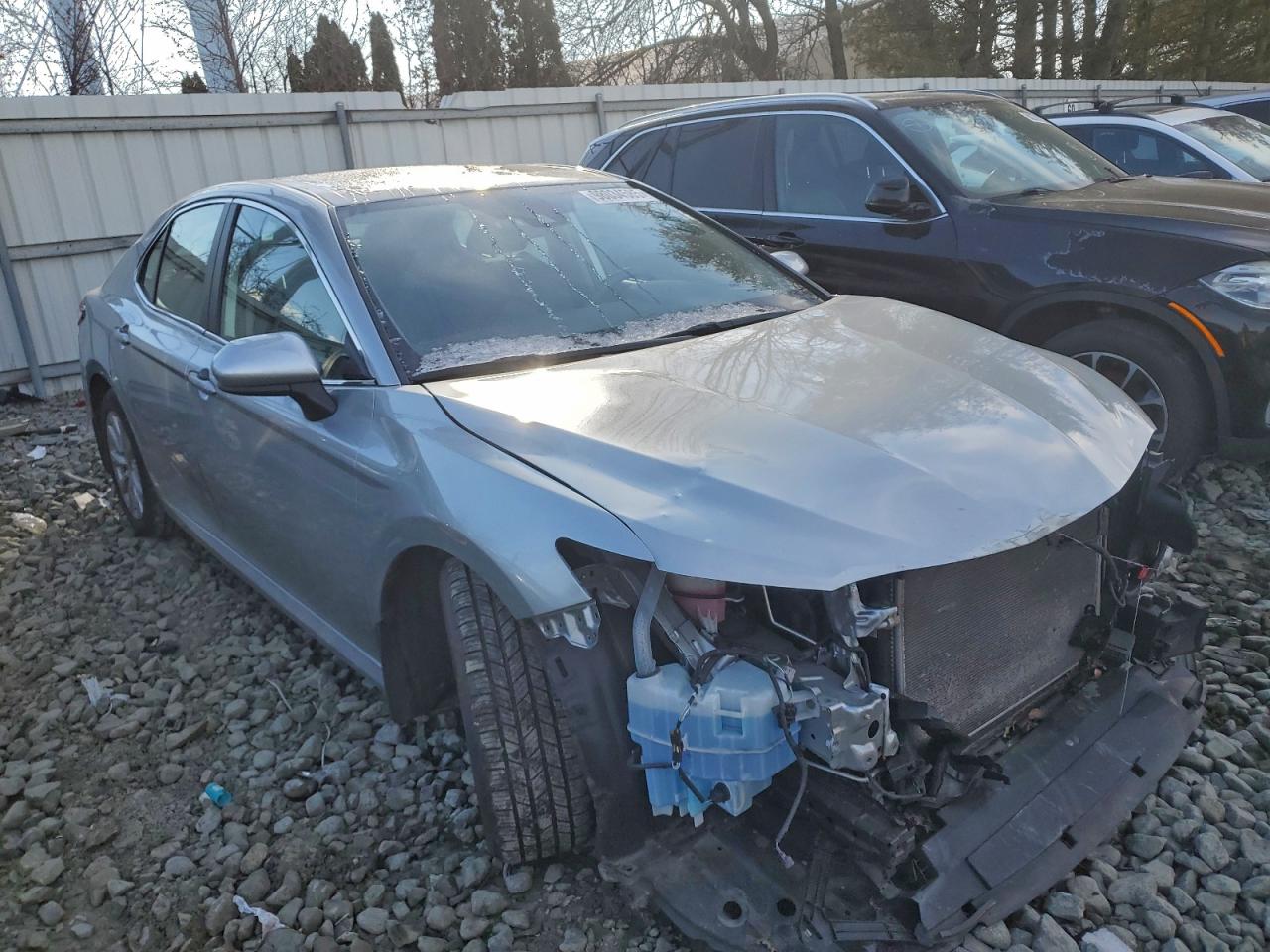 2020 TOYOTA CAMRY LE photo 4