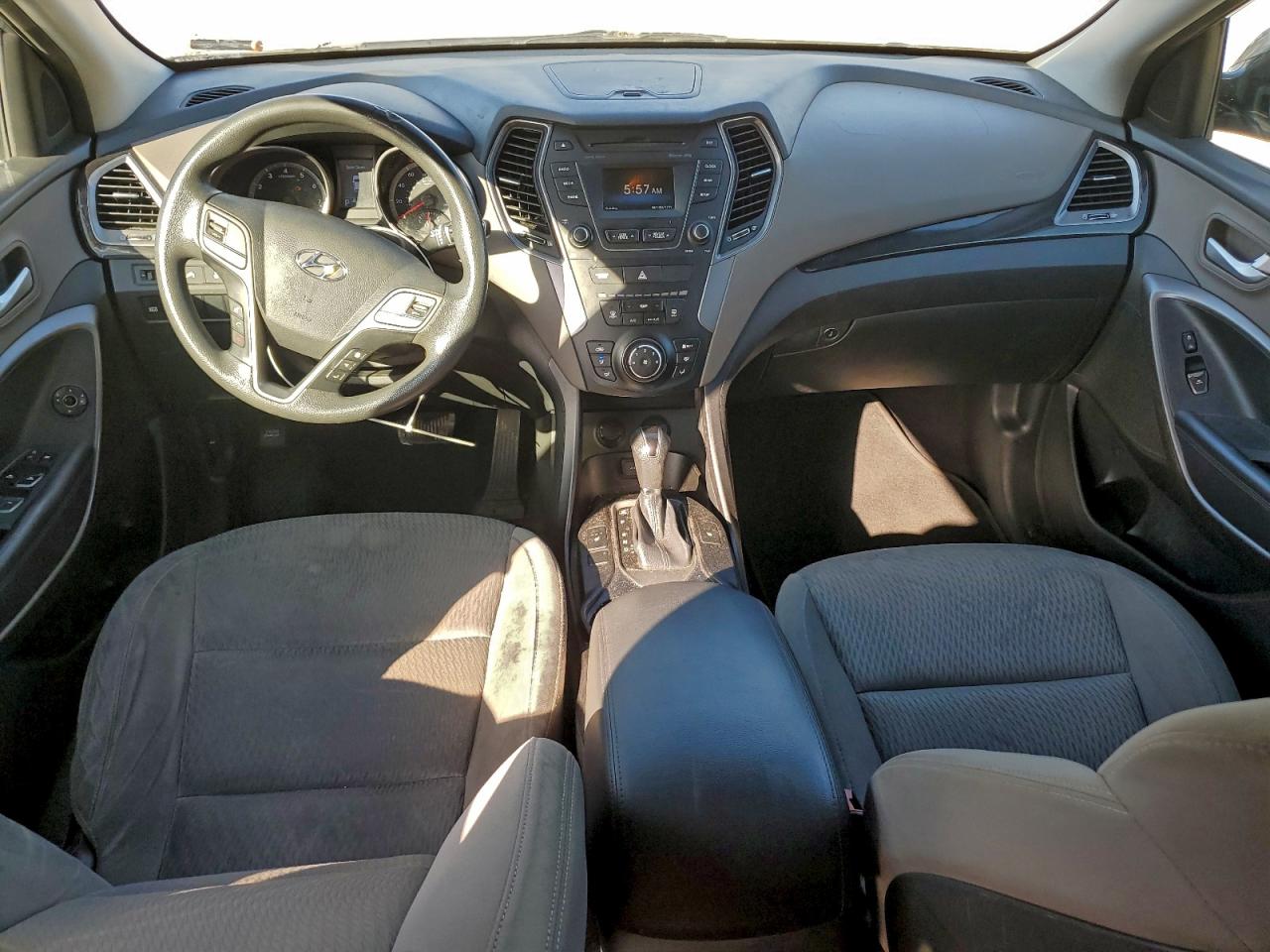 2016 HYUNDAI SANTA FE SE photo 8