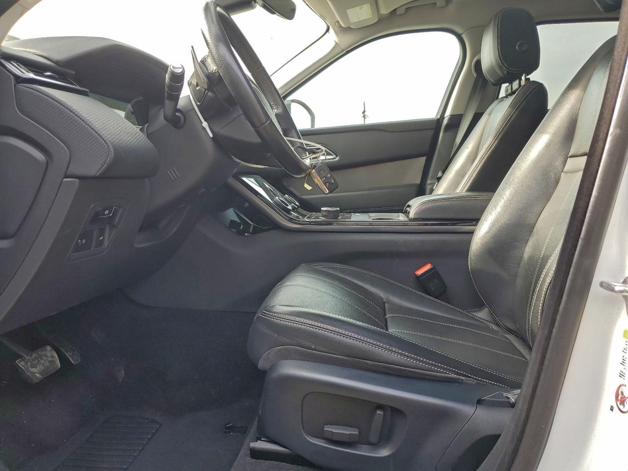 2019 LAND ROVER RANGE ROVER VELAR S photo 7