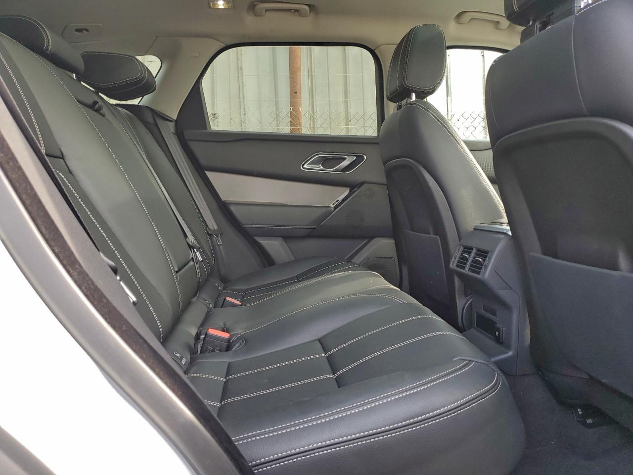 2019 LAND ROVER RANGE ROVER VELAR S photo 11