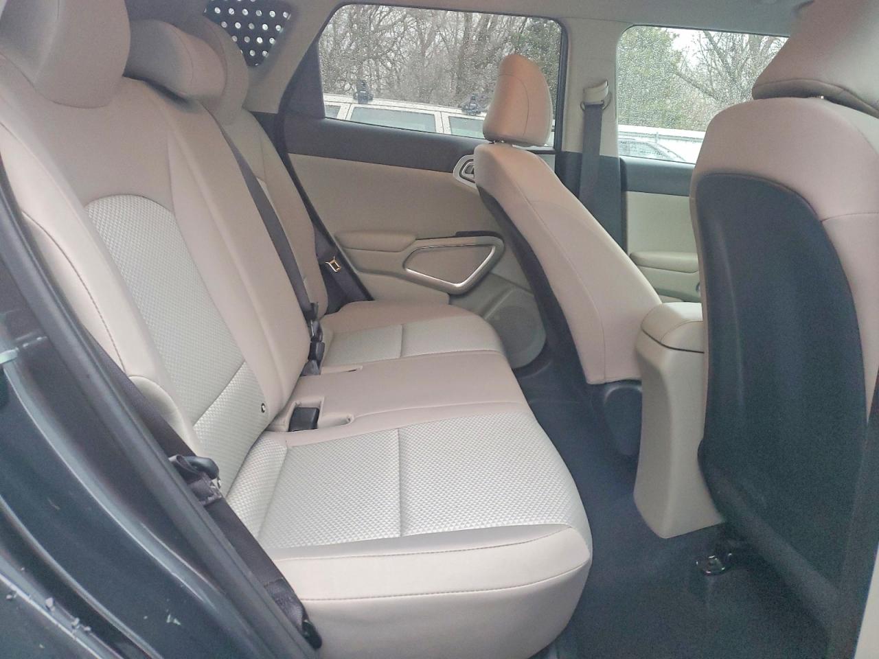 2024 KIA SOUL LX photo 11