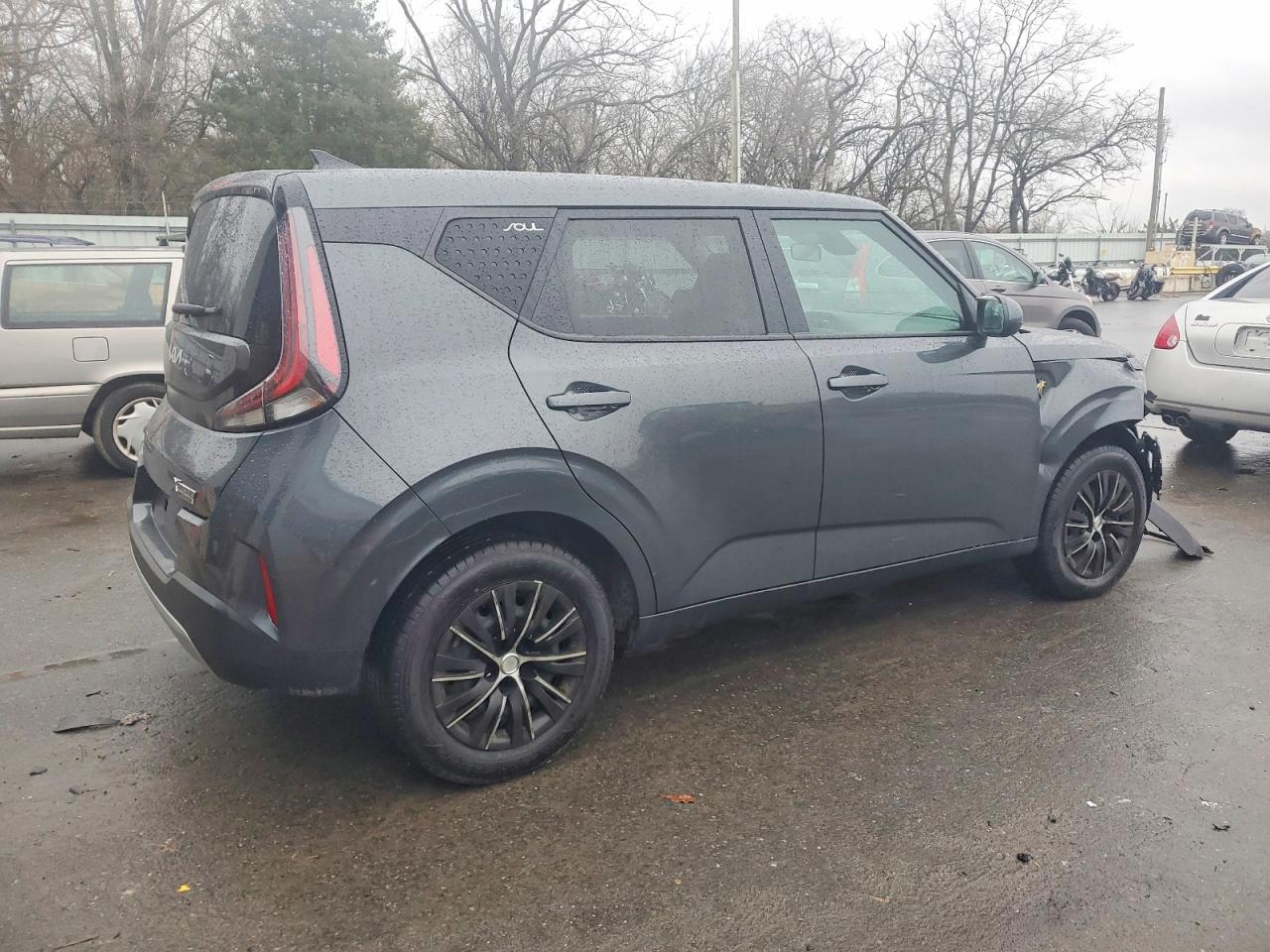 2024 KIA SOUL LX photo 3