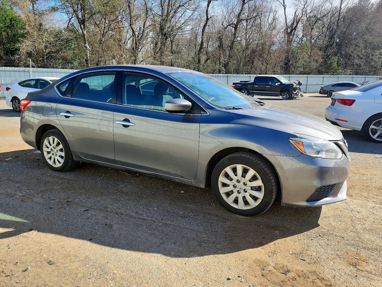 2017 NISSAN SENTRA S photo 4