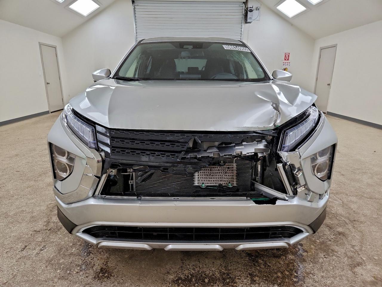 2025 MITSUBISHI ECLIPSE CROSS SE photo 9