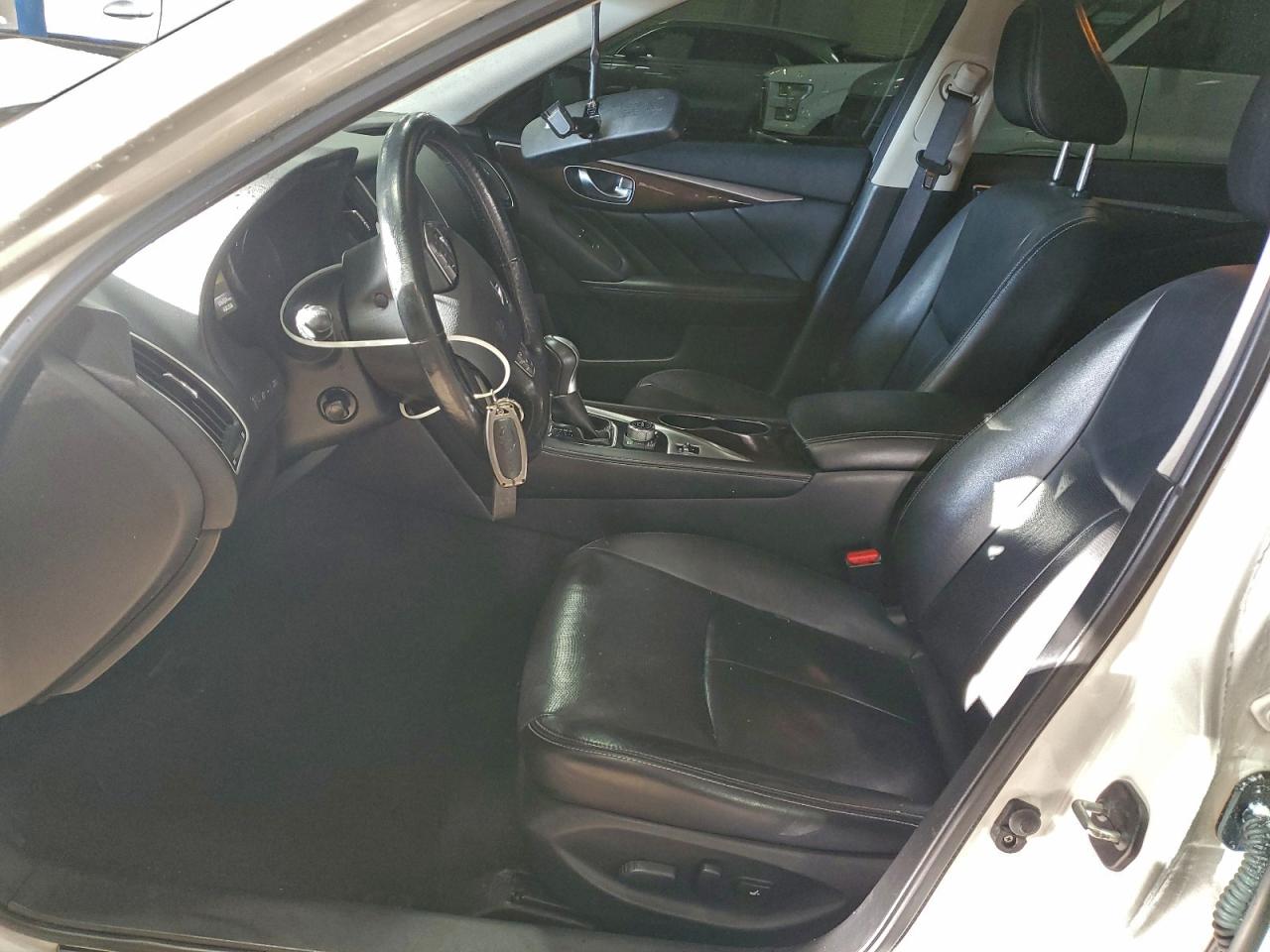2015 INFINITI Q50 BASE photo 7
