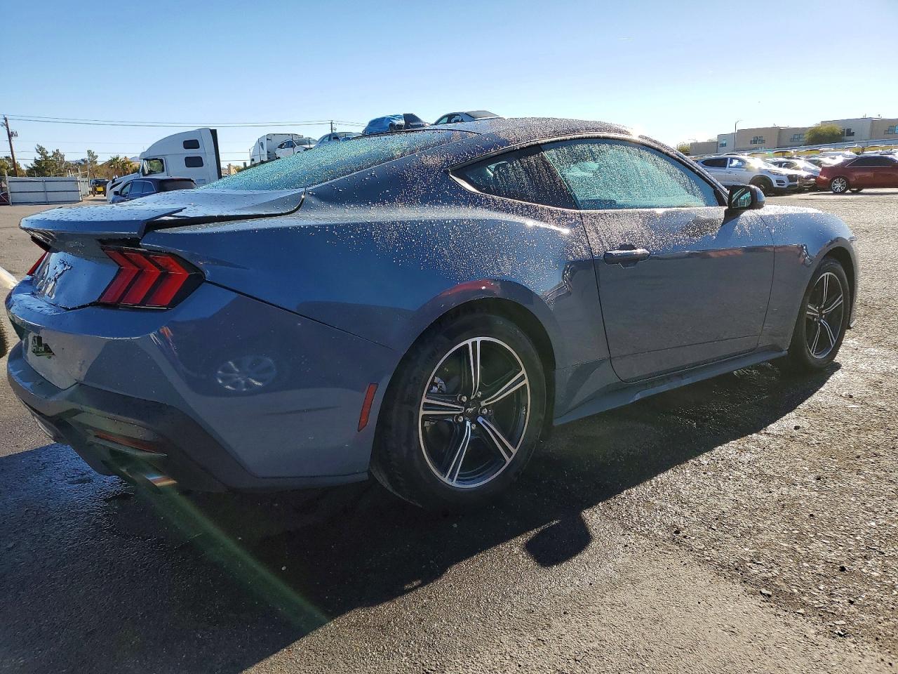 2025 FORD MUSTANG photo 3