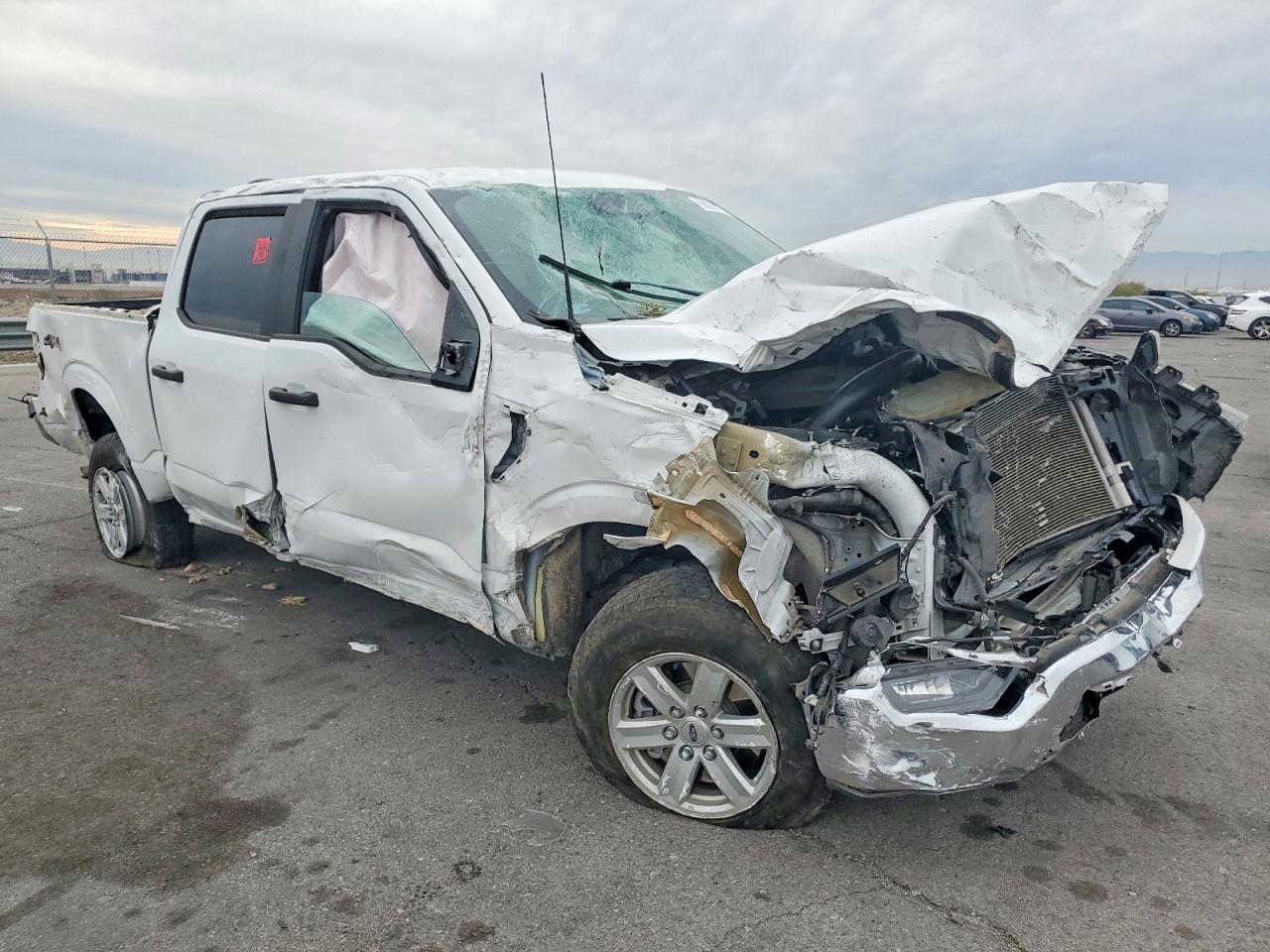 2023 FORD F150 SUPERCREW photo 4