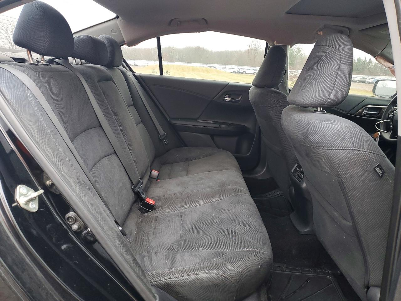 2017 HONDA ACCORD EX photo 19