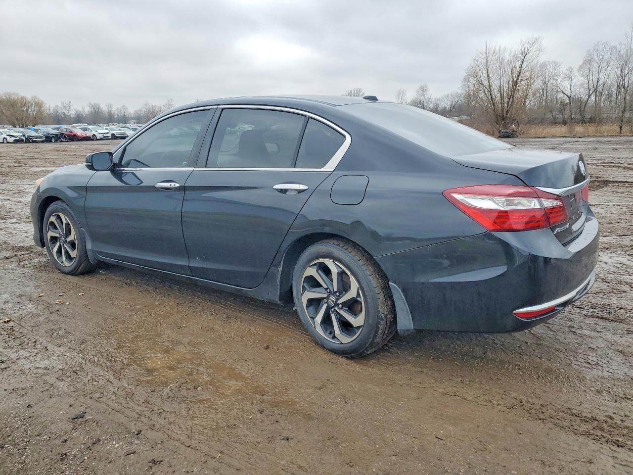 2017 HONDA ACCORD EX photo 3