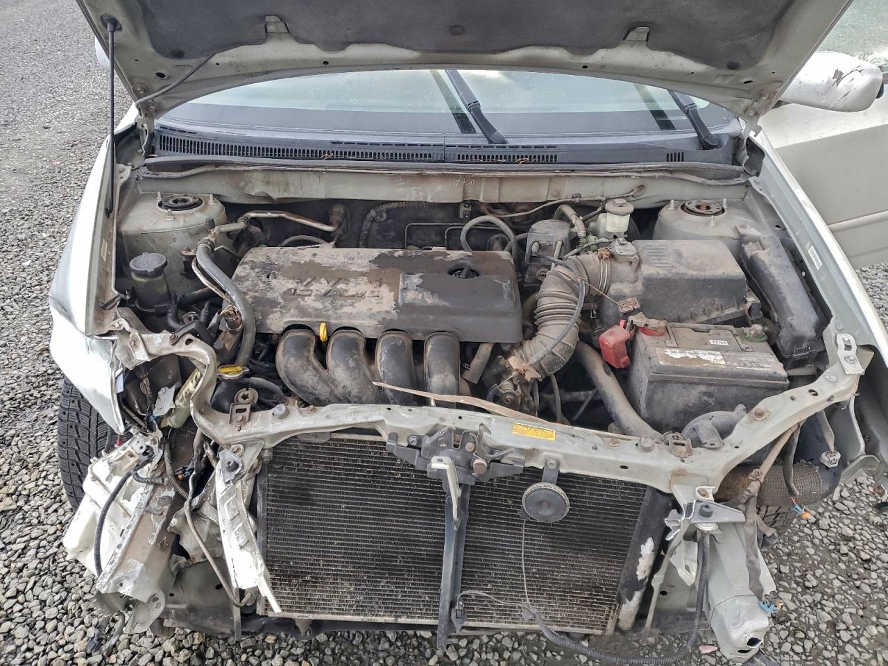2004 TOYOTA COROLLA CE photo 11
