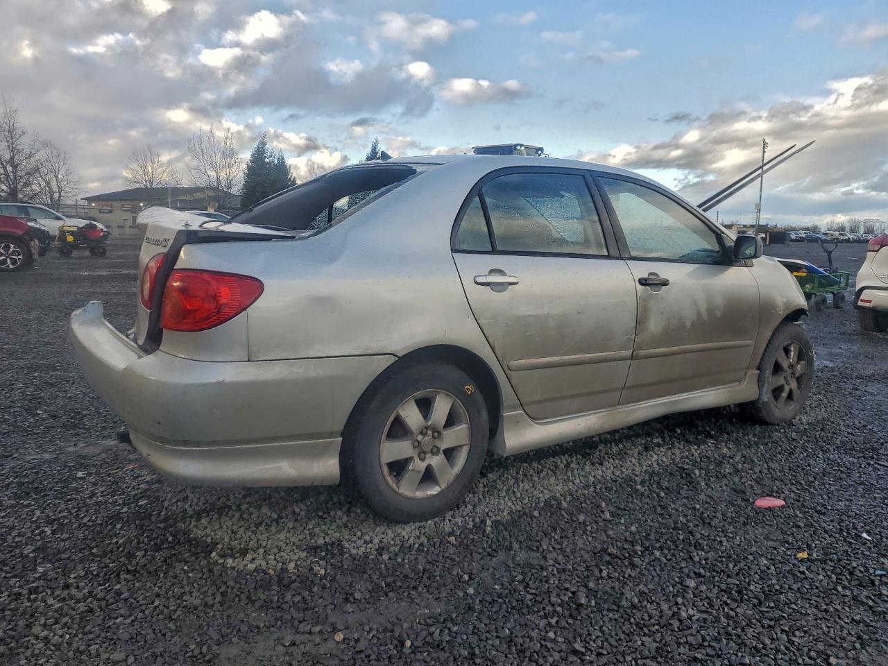 2004 TOYOTA COROLLA CE photo 3