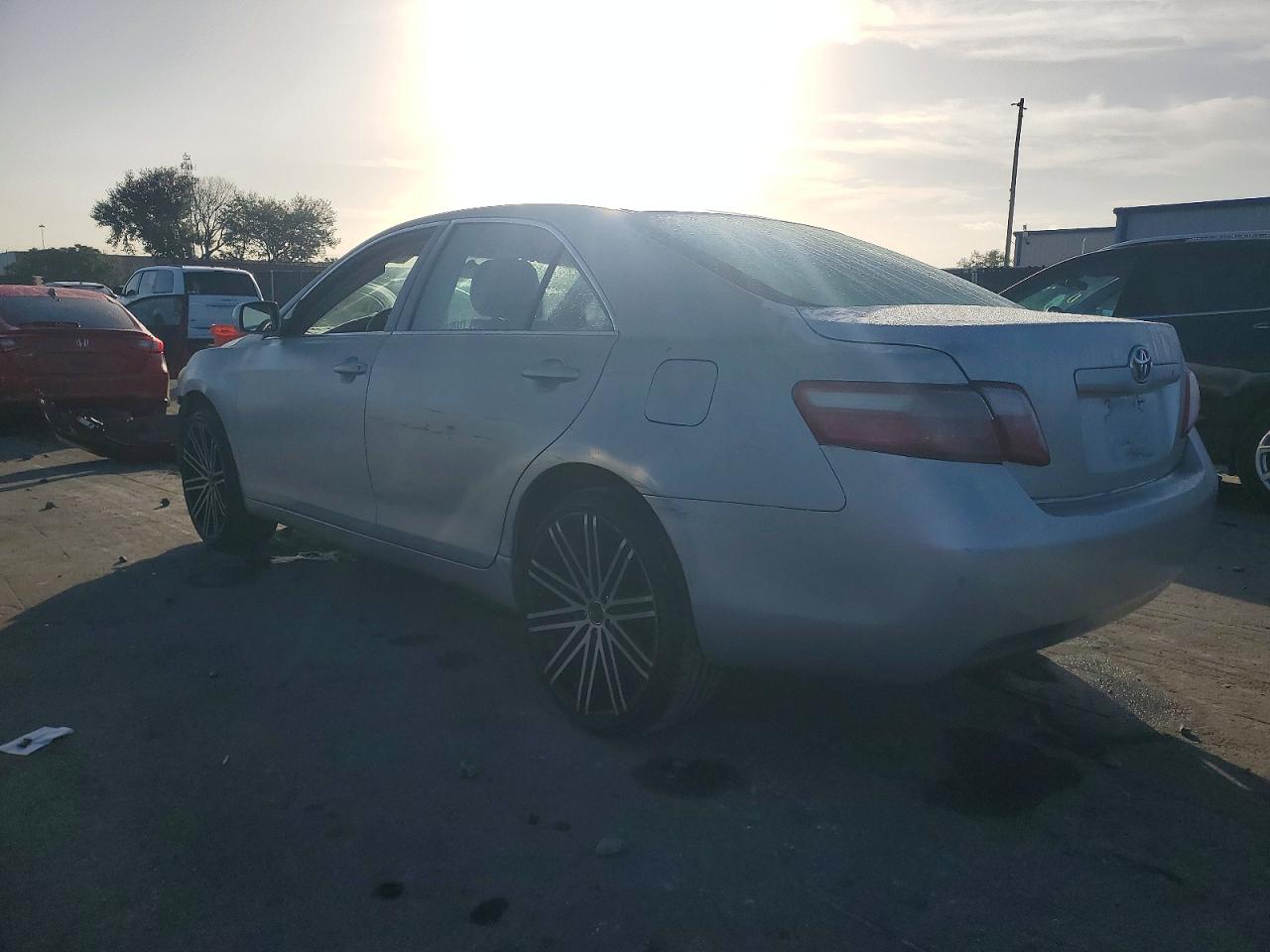 2008 TOYOTA CAMRY LE photo 2