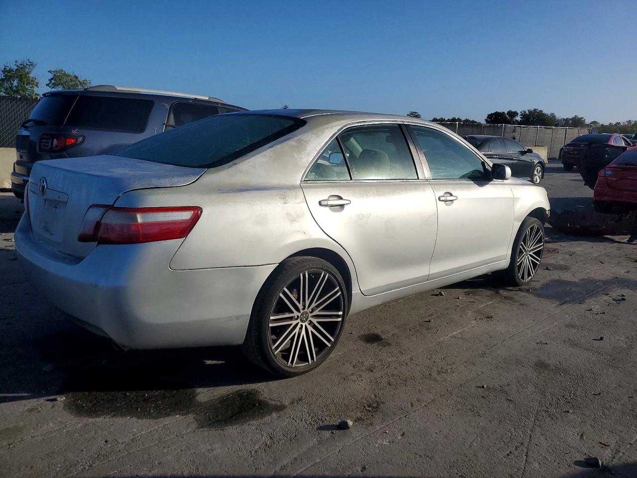 2008 TOYOTA CAMRY LE photo 3