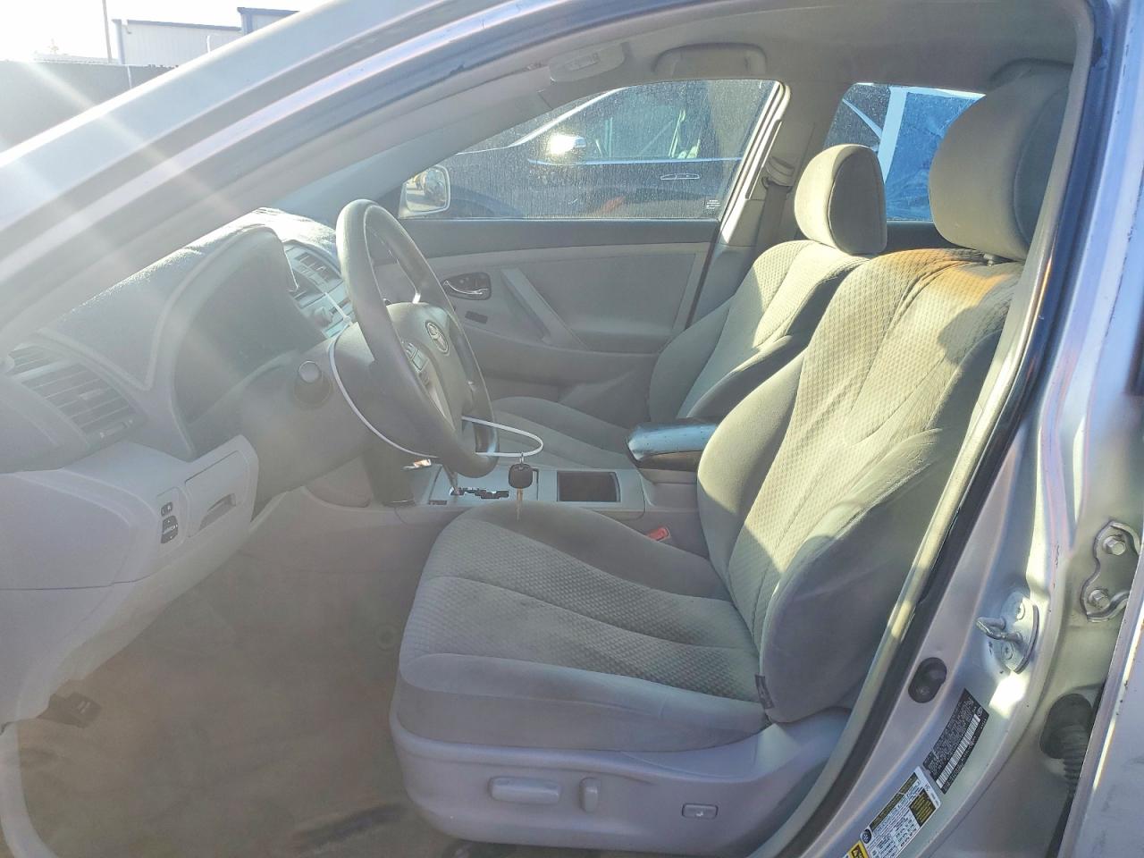 2008 TOYOTA CAMRY LE photo 7
