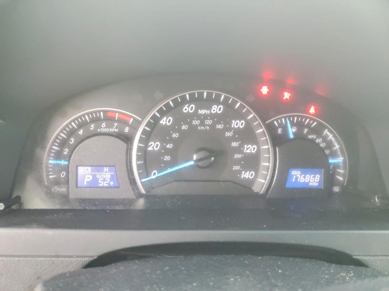 2012 TOYOTA CAMRY BASE photo 9